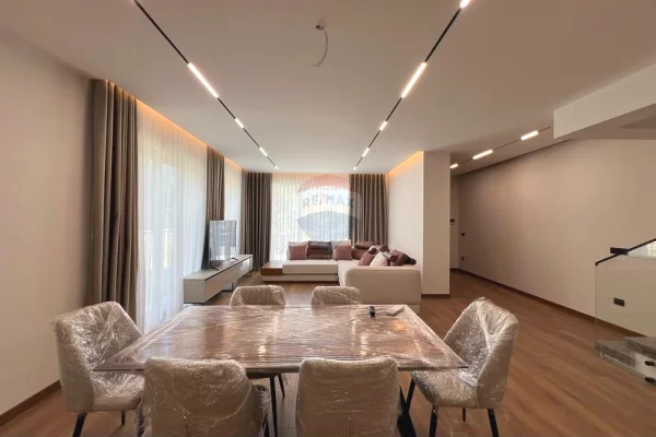 Shtepi me qera 4+1 ne Tirane - 4,000 Euro