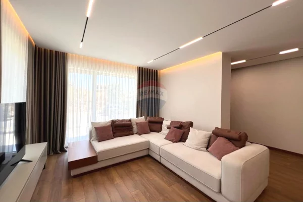 Luxury villas for rent in Tirana 4+1, Furnished