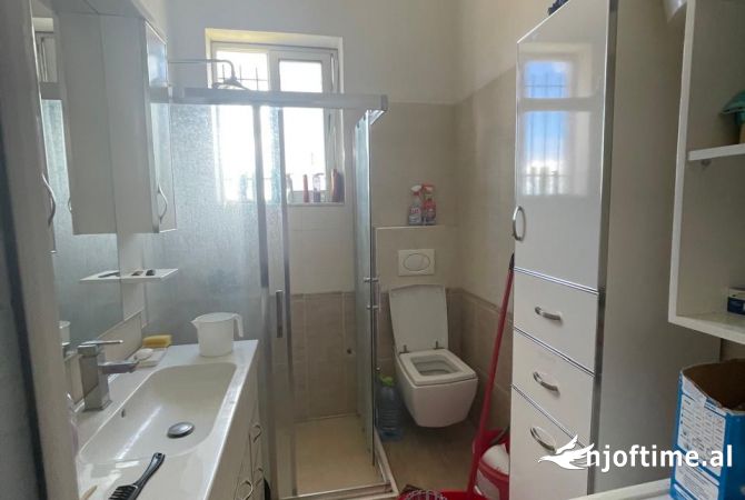 Shtepi me qera 1+1 ne Tirane - 300 Euro