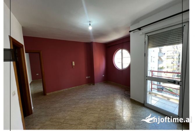 Shtepi me qera 2+1 ne Tirane - 551 Euro
