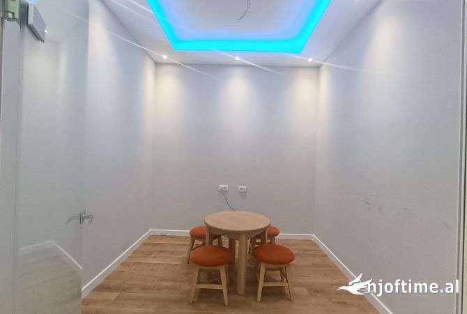 Ambient biznesi me qera 3+1 ne Tirane - 901 Euro