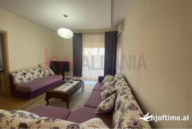 Shtepi me qera Apartament ne Tirane, 1+1, Mobilimi E mobiluar, Pagesa 551  Euro.