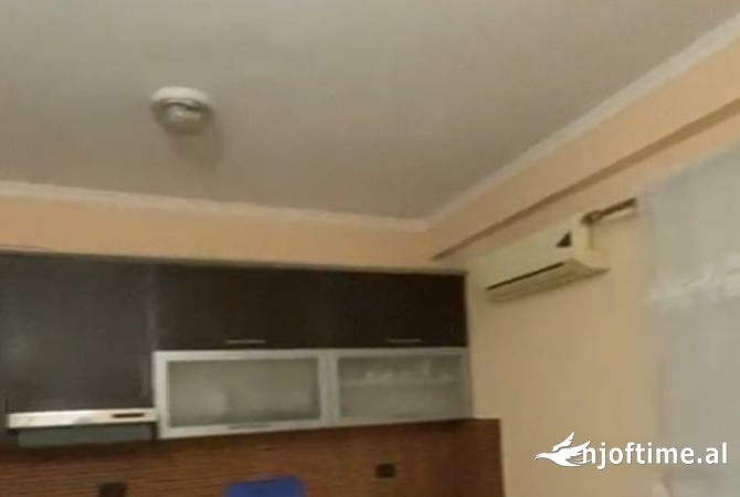 Shtepi me qera Apartament ne Tirane, 1+1, Mobilimi E mobiluar, Pagesa 451  Euro.