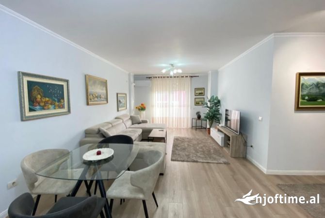 Shtepi me qera 1+1 ne Tirane - 651 Euro
