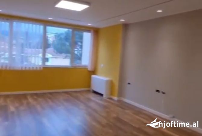 Ambient biznesi me qera 3+1 ne Tirane - 1,500 Euro