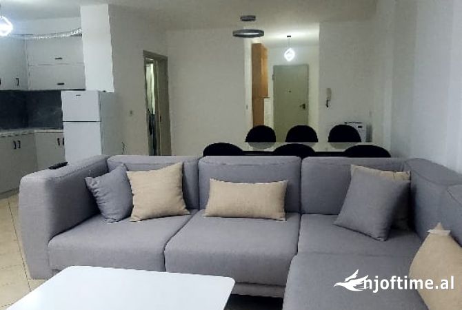 Shtepi me qera 2+1 ne Tirane - 600 Euro