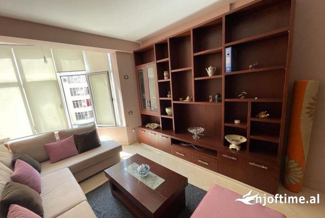 Shtepi me qera 2+1 ne Tirane - 550 Euro