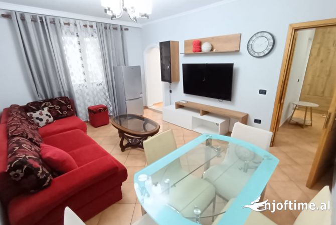 Shtepi me qera 2+1 ne Tirane - 490 Euro