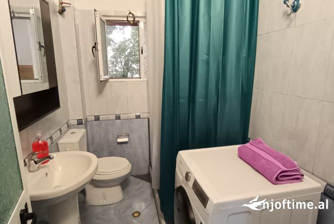 Shtepi me qera 2+1 ne Tirane - 490 Euro