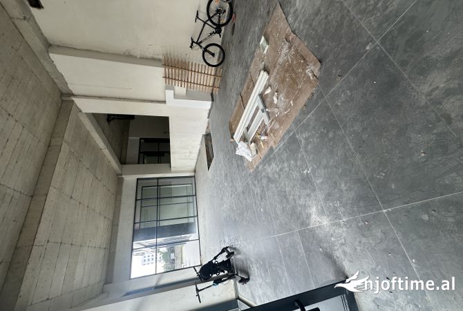 Ambient biznesi me qera 1+1 ne Tirane - 3,600 Euro