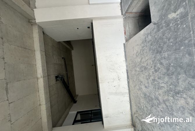 Ambient biznesi me qera 1+1 ne Tirane - 3,600 Euro