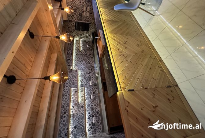 Ambient biznesi me qera 2+1 ne Tirane - 1,500 Euro