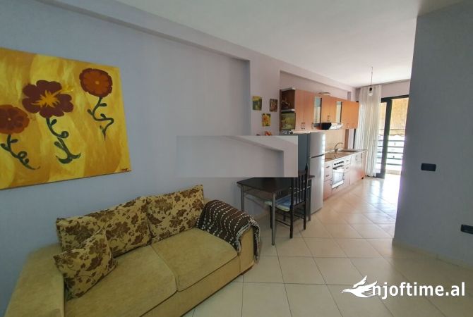 Shtepi me qera 2+1 ne Tirane - 350 Euro