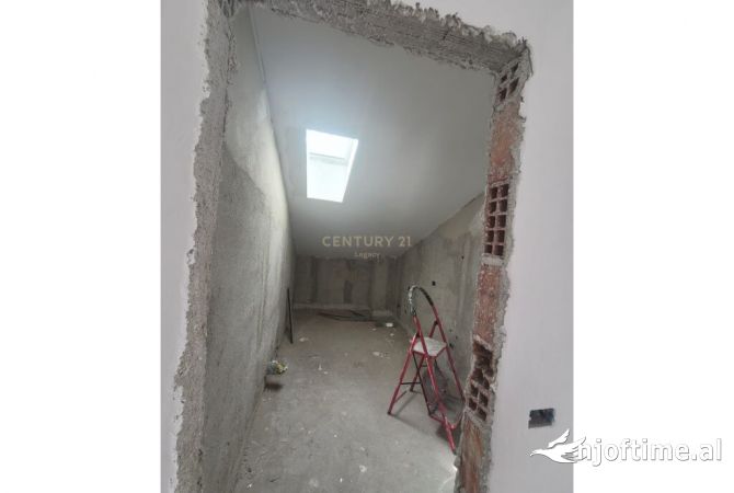 Shtepi ne shitje 2+1 ne Tirane - 110,000 Euro