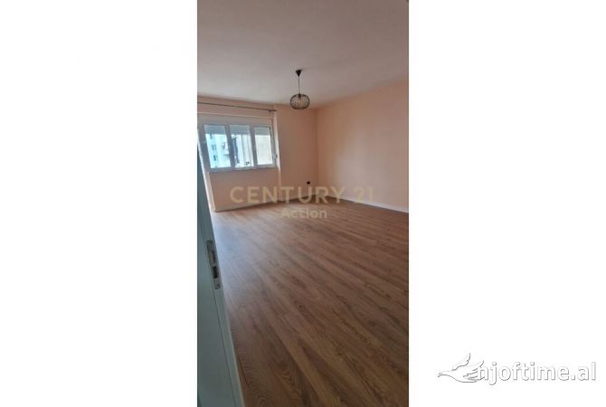 Shtepi me qera 2+1 ne Tirane - 700 Euro
