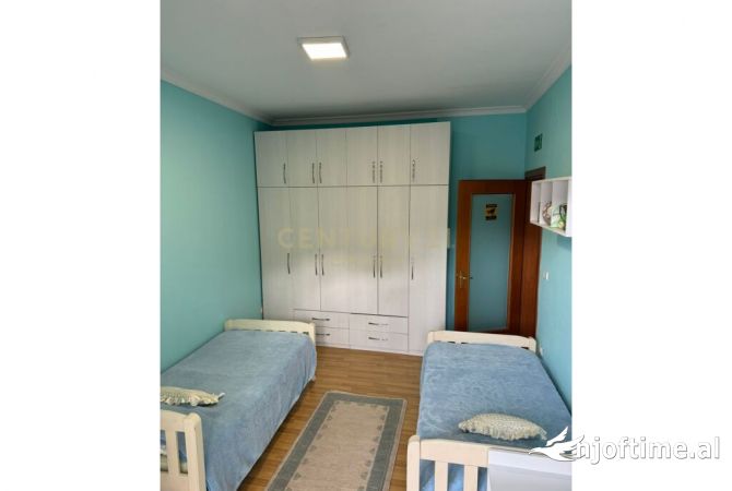 Shtepi me qera 2+1 ne Tirane - 700 Euro