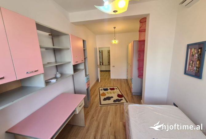 Shtepi me qera 2+1 ne Tirane - 700 Euro