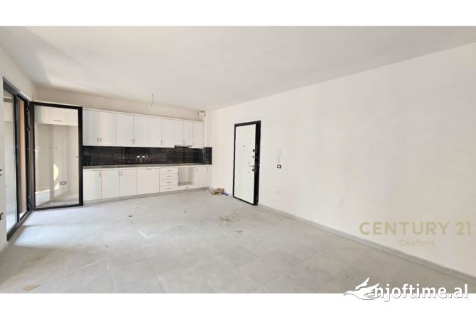 Shtepi me qera 2+1 ne Tirane - 450 Euro