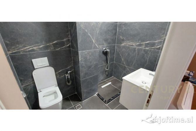 Shtepi me qera 2+1 ne Tirane - 700 Euro