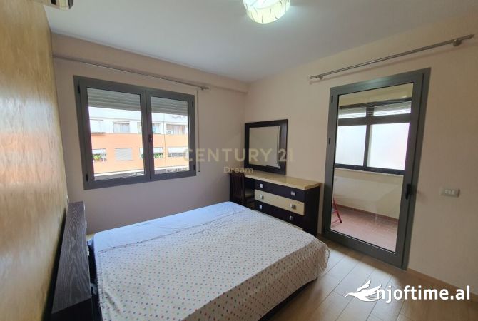 Shtepi me qera 2+1 ne Tirane - 550 Euro