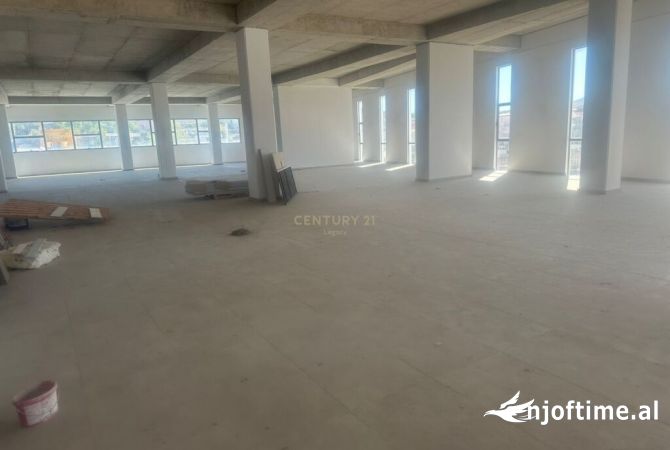 Ambient biznesi me qera 1+1 ne Tirane - 3,500 Euro