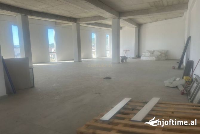 Ambient biznesi me qera 1+1 ne Tirane - 3,500 Euro