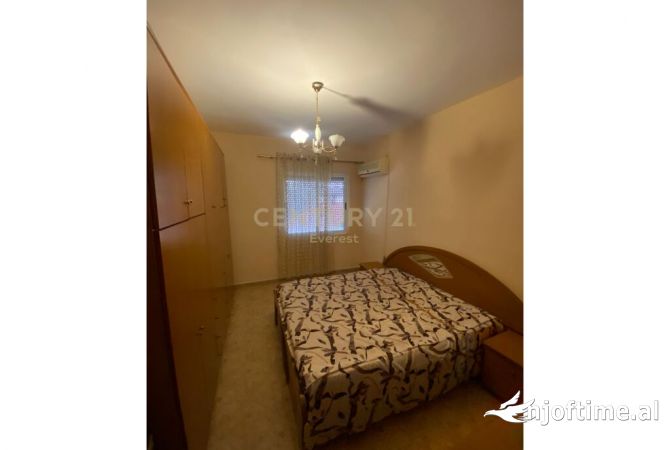 Shtepi me qera 2+1 ne Tirane - 500 Euro