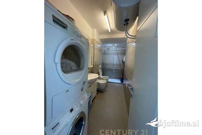 Shtepi me qera 2+1 ne Tirane - 700 Euro
