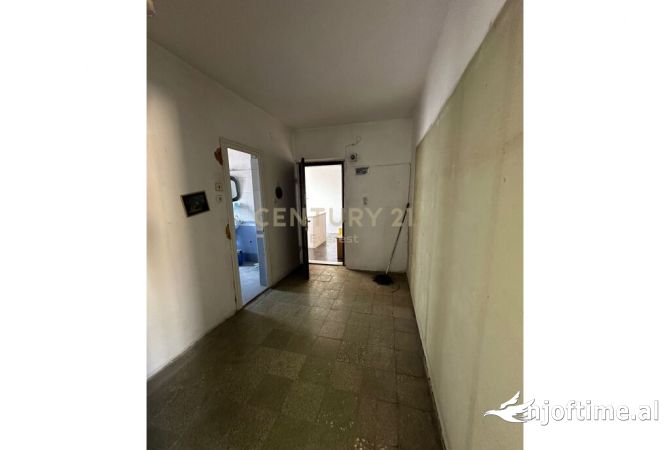 Shtepi ne shitje 1+1 ne Tirane - 75,000 Euro