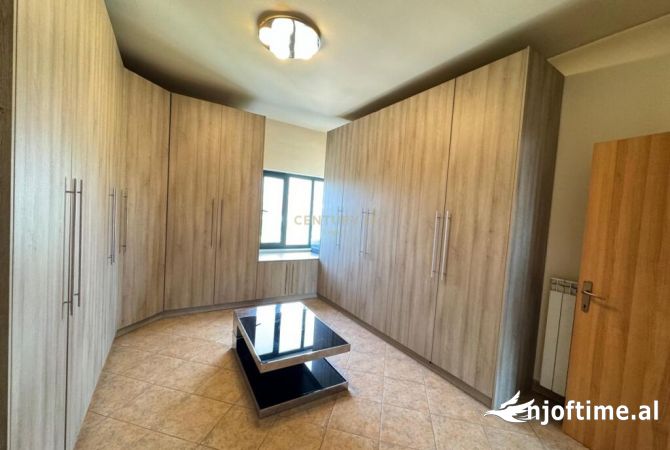 Shtepi me qera 2+1 ne Tirane - 800 Euro