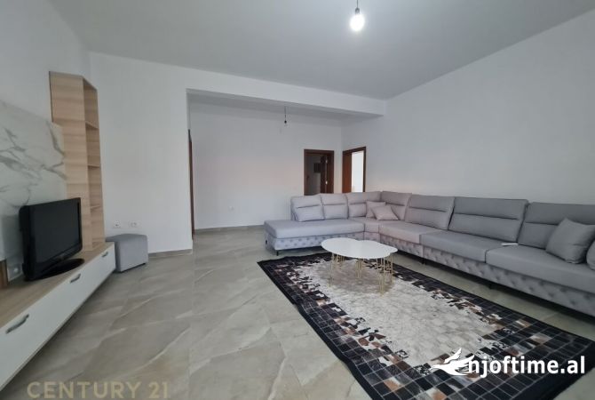 Shtepi me qera 2+1 ne Tirane - 550 Euro