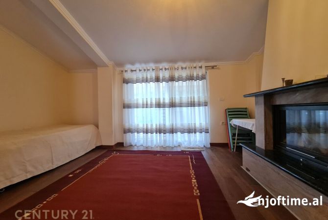 Shtepi me qera 2+1 ne Tirane - 450 Euro