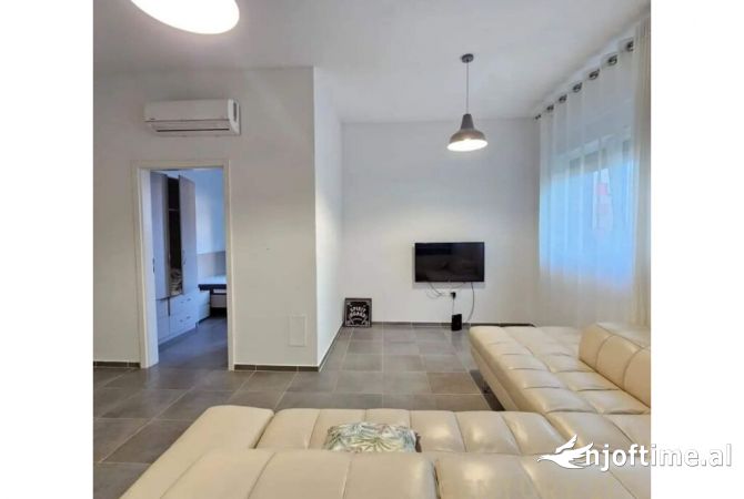 Shtepi me qera 2+1 ne Tirane - 450 Euro