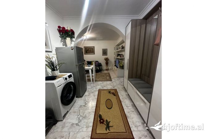 Shtepi ne shitje 1+1 ne Tirane - 105,000 Euro