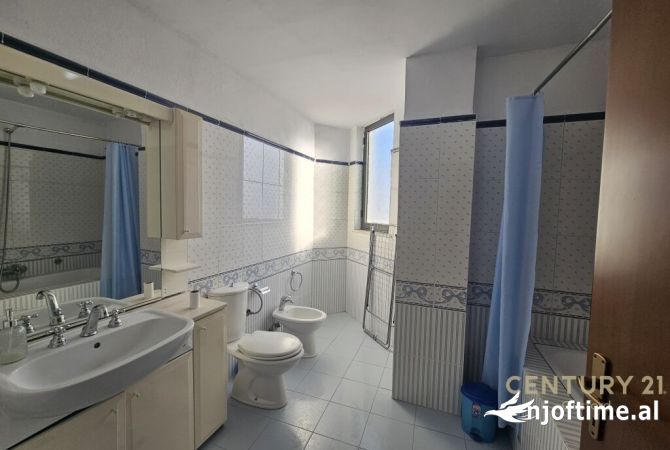 Shtepi me qera 2+1 ne Tirane - 700 Euro