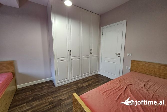 Shtepi me qera 2+1 ne Tirane - 1,000 Euro