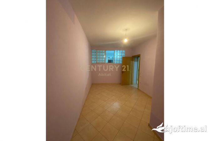 Shtepi me qera 2+1 ne Tirane - 500 Euro