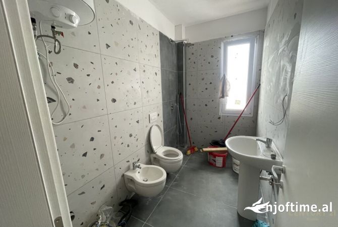 Shtepi me qera 3+1 ne Tirane - 700 Euro