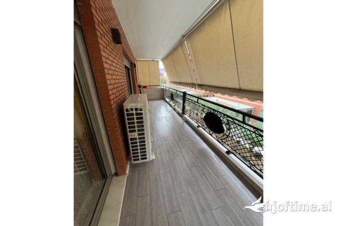 Shtepi me qera 2+1 ne Tirane - 1,000 Euro