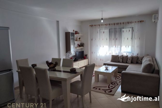 Shtepi me qera 2+1 ne Tirane - 450 Euro