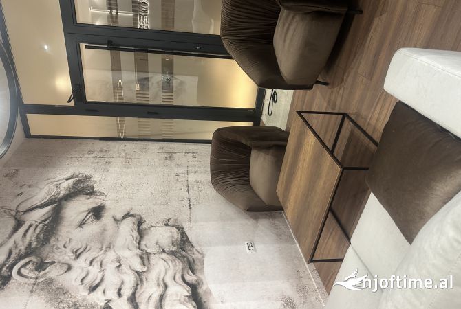 Ambient biznesi me qera 3+1 ne Tirane - 650 Euro