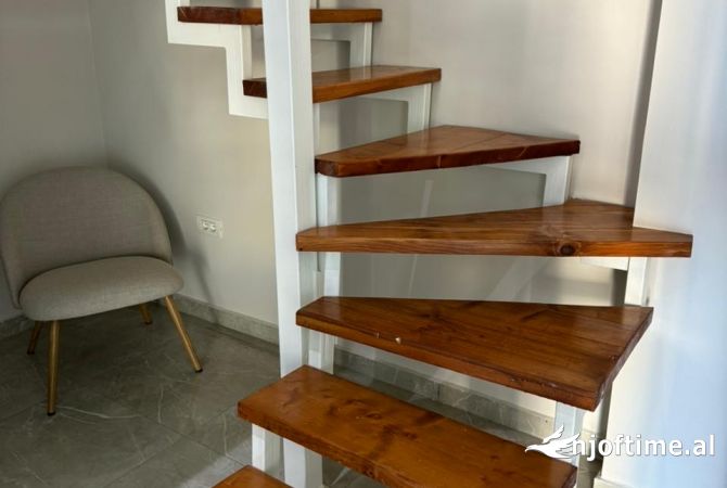 Ambient biznesi me qera 3+1 ne Tirane - 350 Euro
