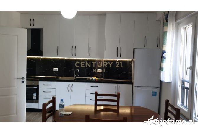 Shtepi me qera 2+1 ne Tirane - 650 Euro