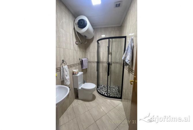 Shtepi me qera Apartament ne Tirane, 2+1, Mobilimi E mobiluar, Pagesa 600  Euro.