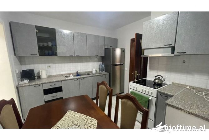 Shtepi me qera 2+1 ne Tirane - 500 Euro