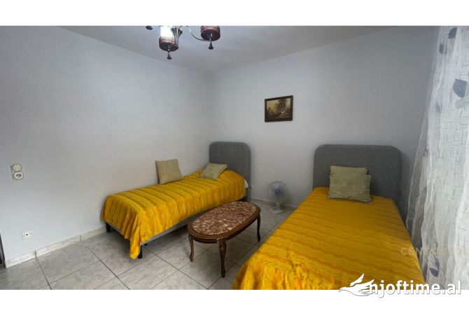 Shtepi me qera Apartament ne Tirane, 2+1, Mobilimi E mobiluar, Pagesa 500  Euro.