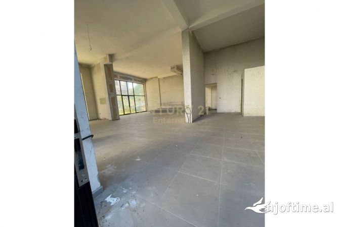 Ambient biznesi ne shitje 1+1 ne Tirane - 260,000 Euro