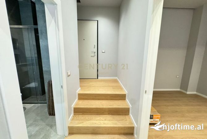 Shtepi ne shitje Apartament ne Tirane, 2+1, Mobilimi Bosh, pa mobiluar, Pagesa 160,000  Euro.