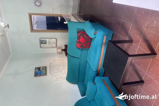 Shtepi me qera Apartament ne Tirane, Garsoniere, Mobilimi E mobiluar, Pagesa 300  Euro.