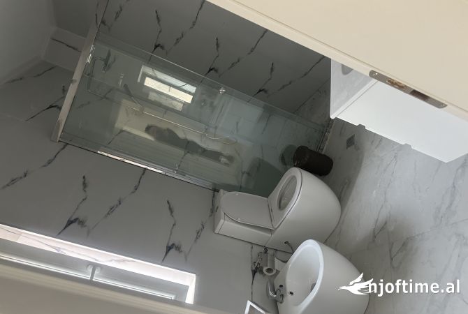 Shtepi me qera Vila Luksoze ne Tirane, 3+1, Mobilimi Bosh, pa mobiluar, Pagesa 1,500  Euro.